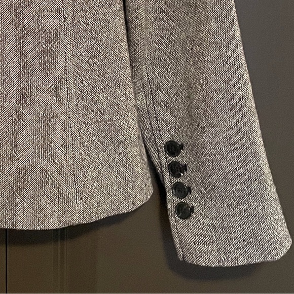 Women’s fitted tweed suit jacket. Jacob size 4 - Picture 2 of 5